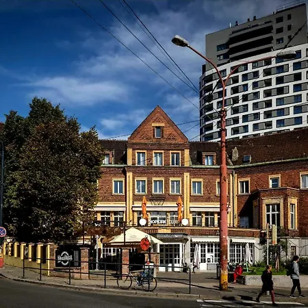 Апартаменти Cute 2 Beds Studio Close To The Main Train Station